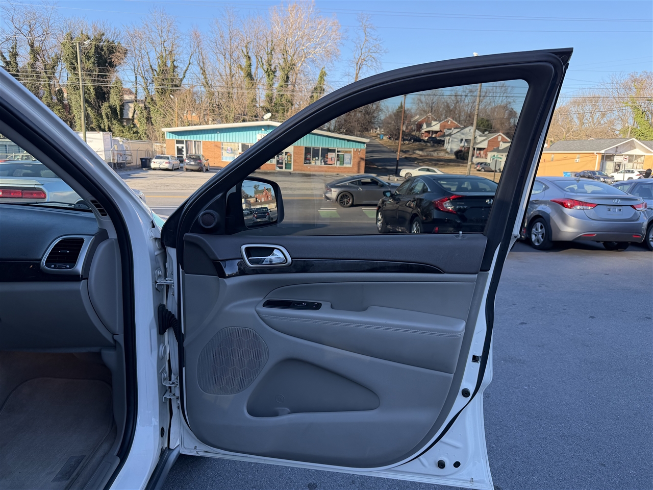 Jeep Grand Cherokee Laredo 4WD 2012