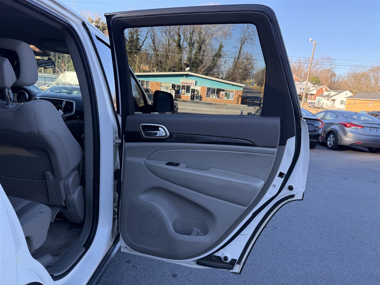 Jeep Grand Cherokee Laredo 4WD 2012