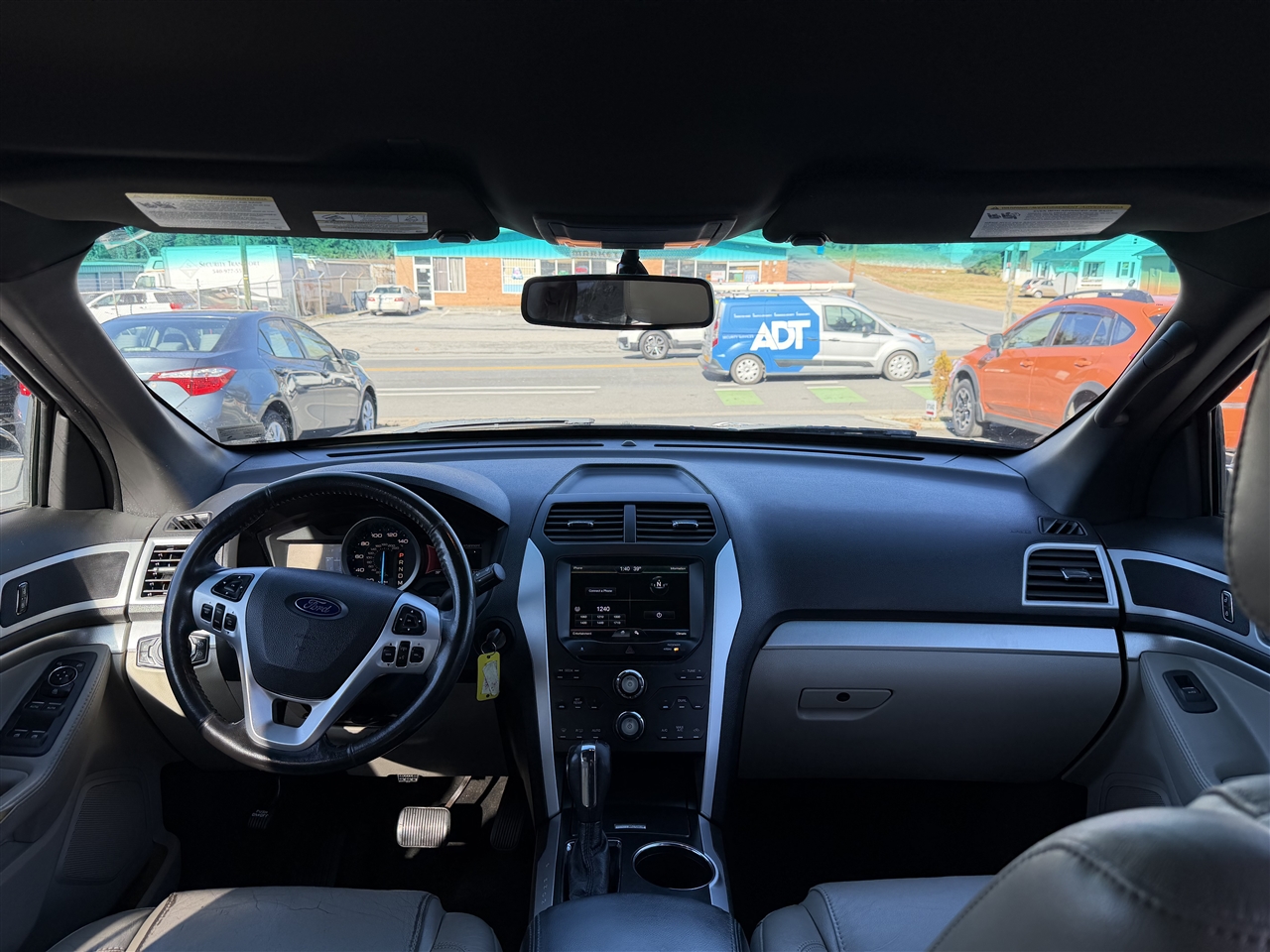 Ford Explorer XLT 4WD 2012