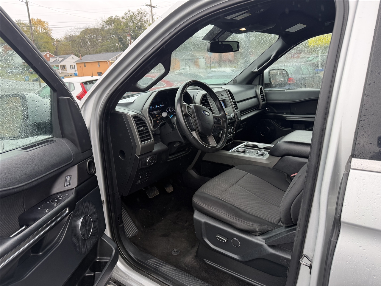Ford Expedition XLT 4WD 2018