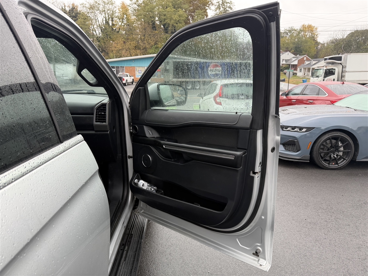 Ford Expedition XLT 4WD 2018