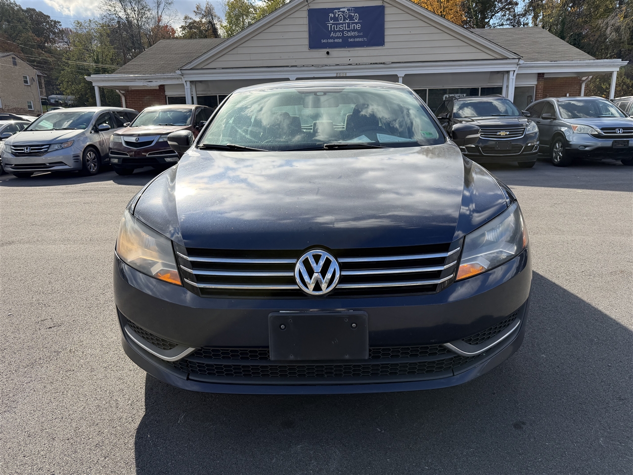 Volkswagen Passat 2.5L S W/Appearance 2013
