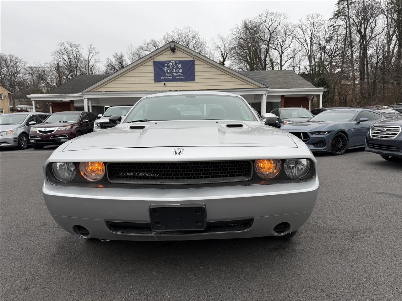 Dodge Challenger SE 2010