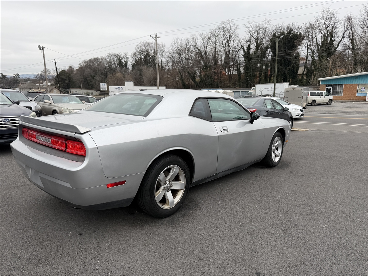 Dodge Challenger SE 2010