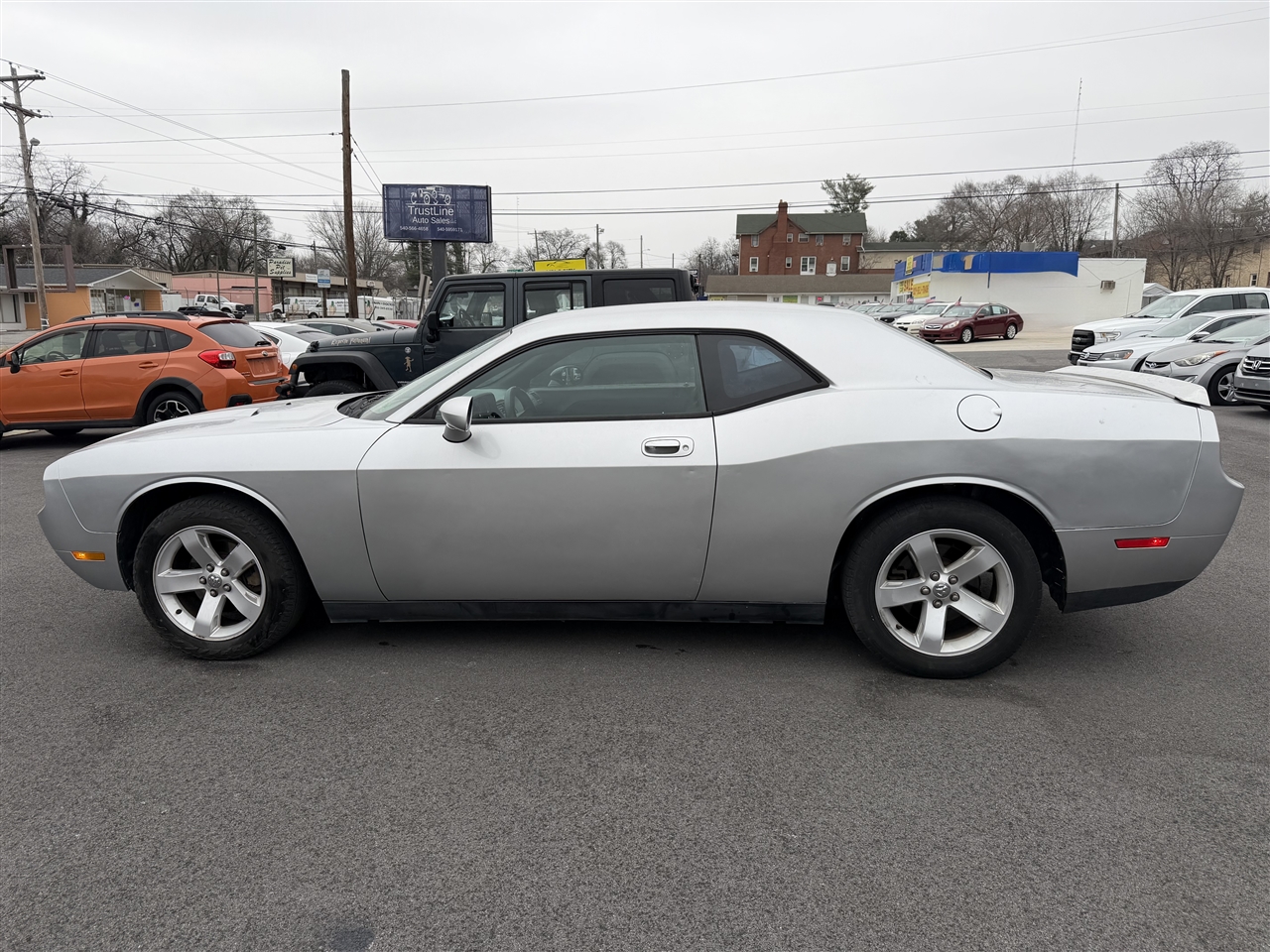 Dodge Challenger SE 2010