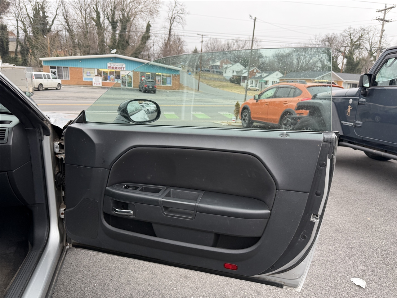 Dodge Challenger SE 2010