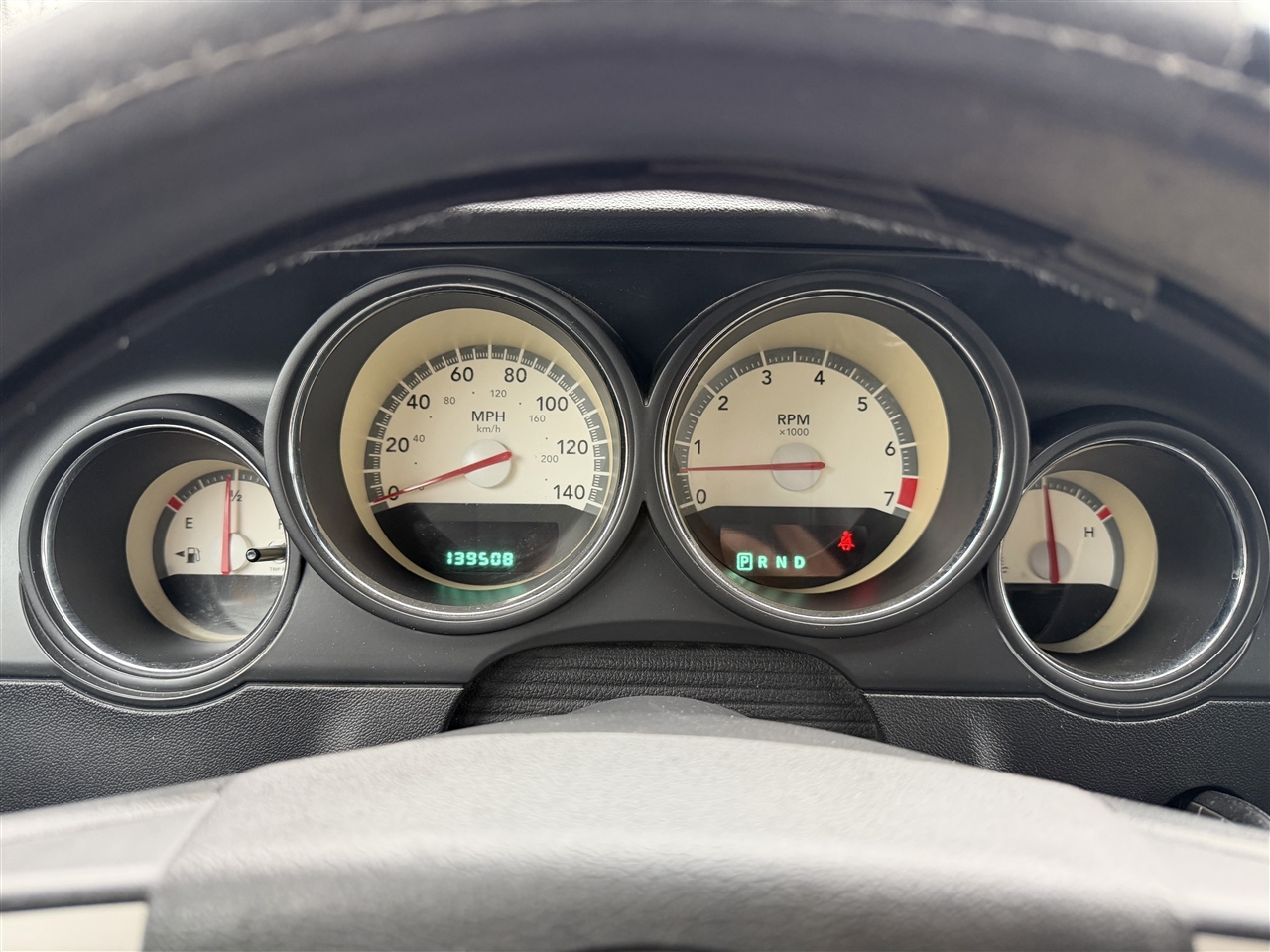 Dodge Challenger SE 2010