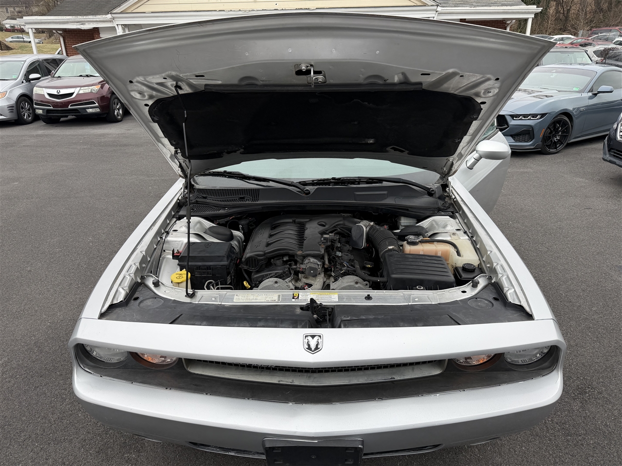 Dodge Challenger SE 2010