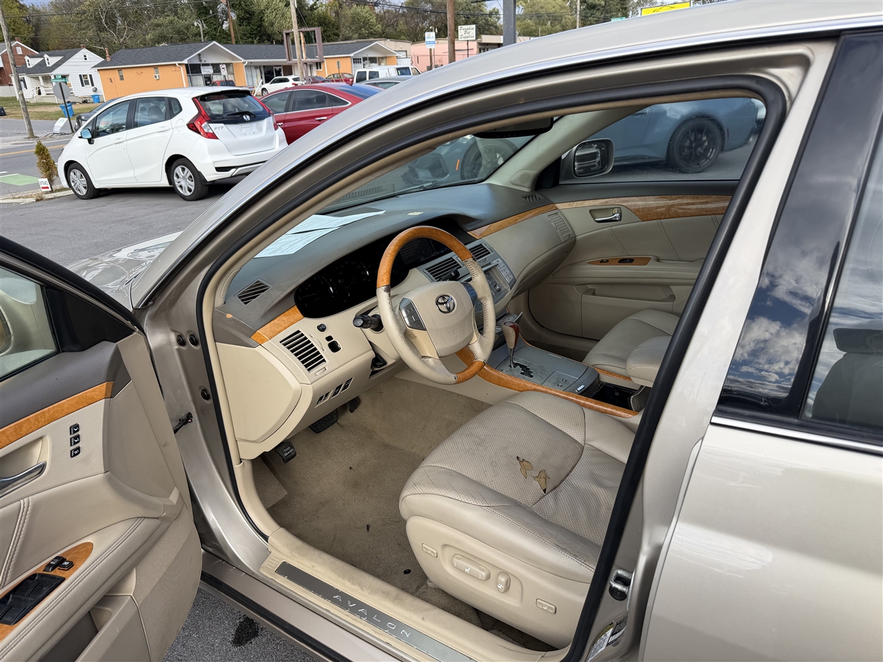 Toyota Avalon XL 2006