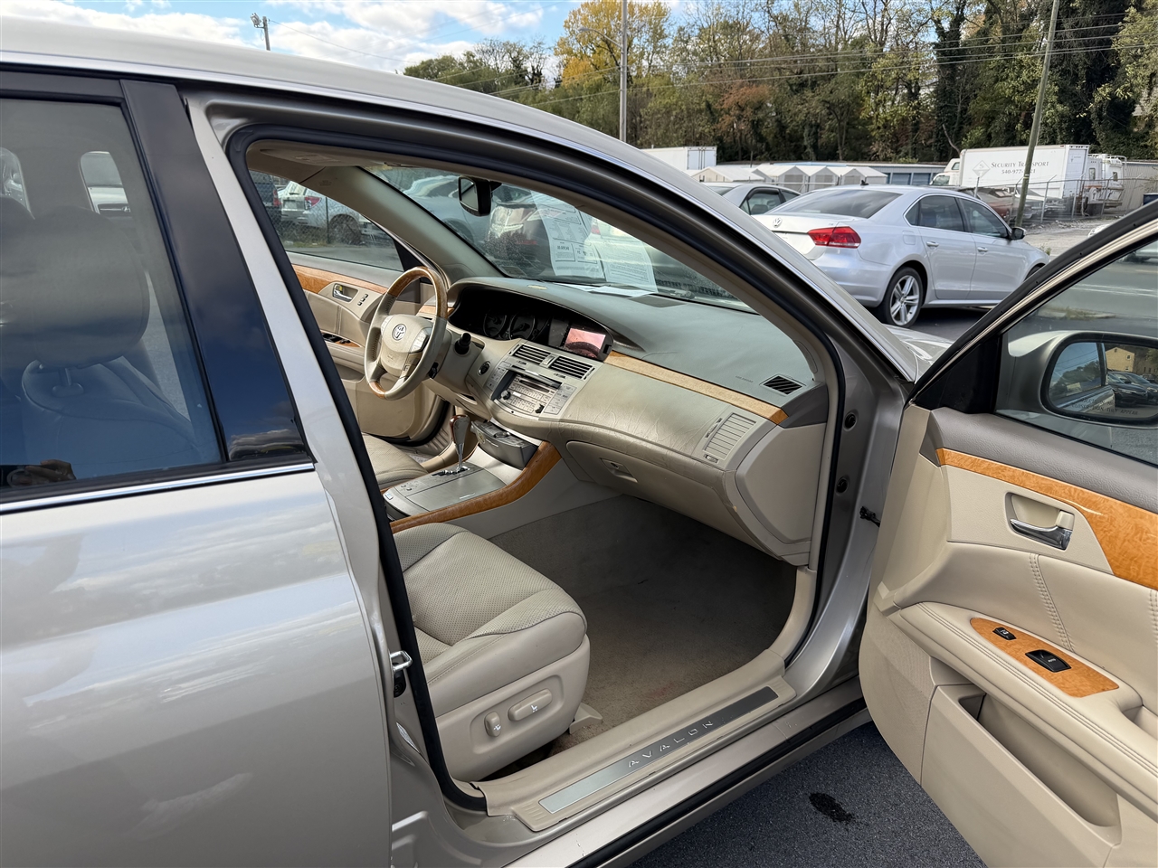 Toyota Avalon XL 2006