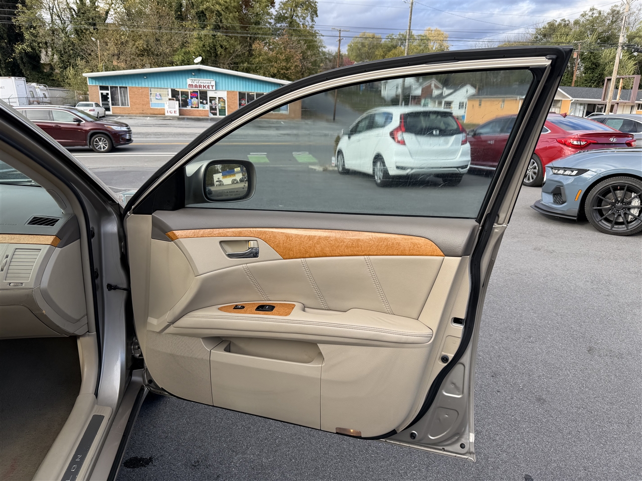 Toyota Avalon XL 2006