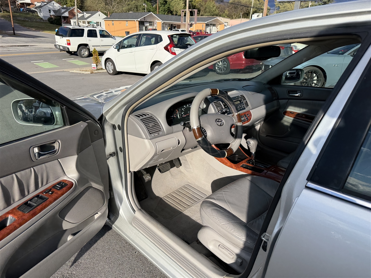 Toyota Camry XLE V6 2002