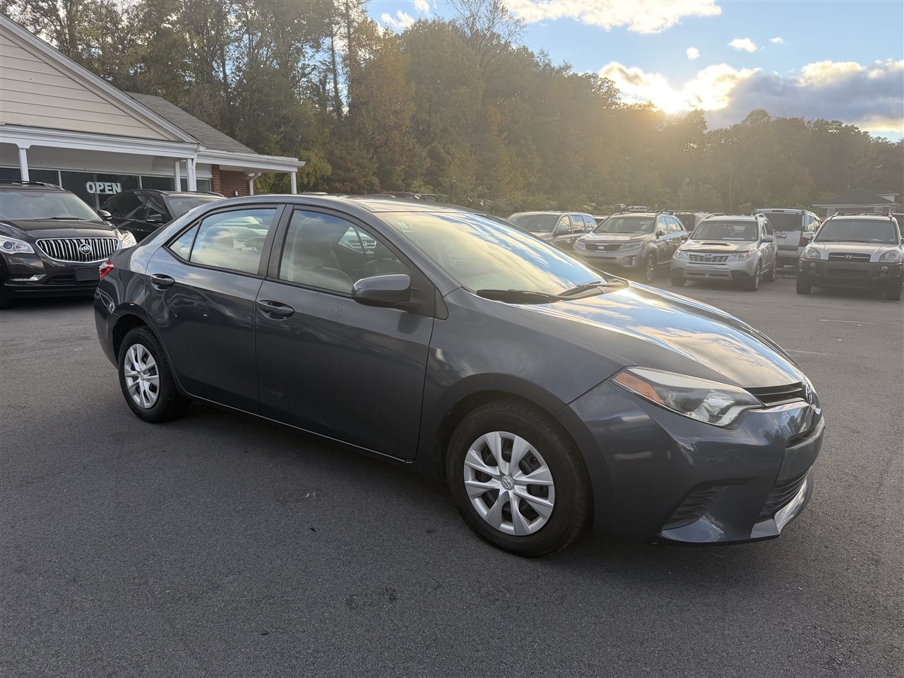 Toyota Corolla L 4-Speed AT 2015