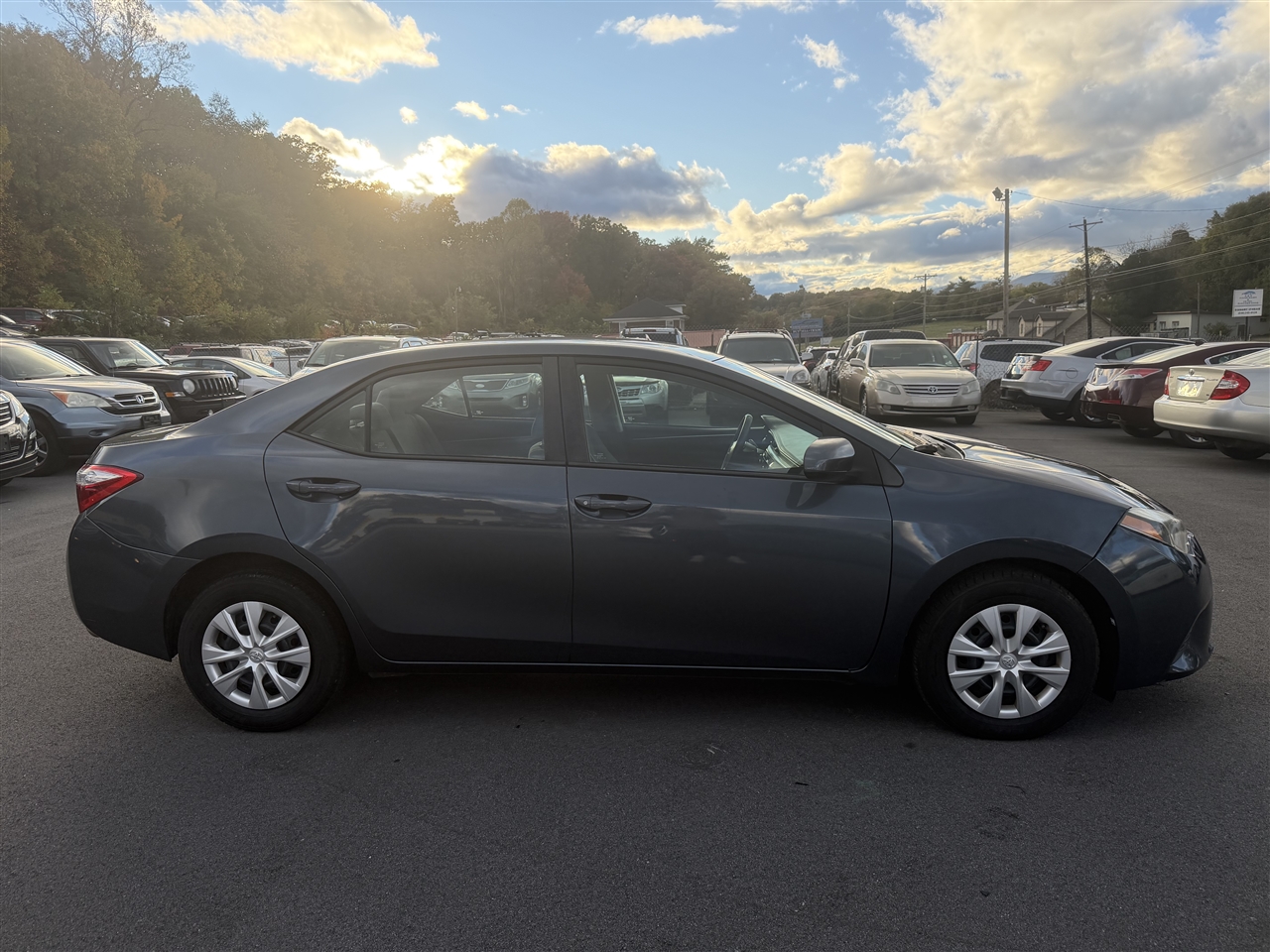 Toyota Corolla L 4-Speed AT 2015