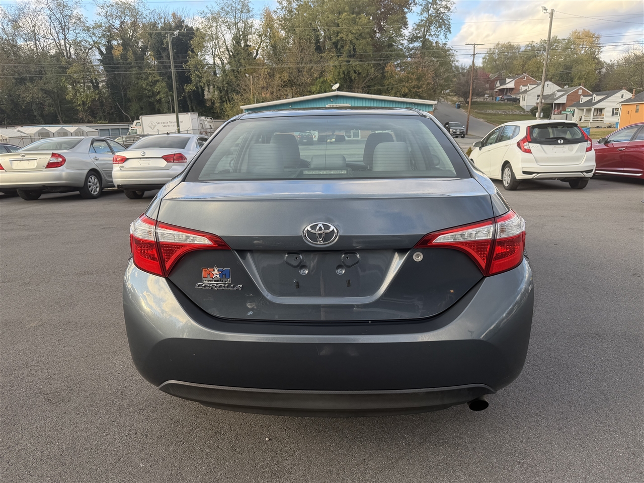 Toyota Corolla L 4-Speed AT 2015