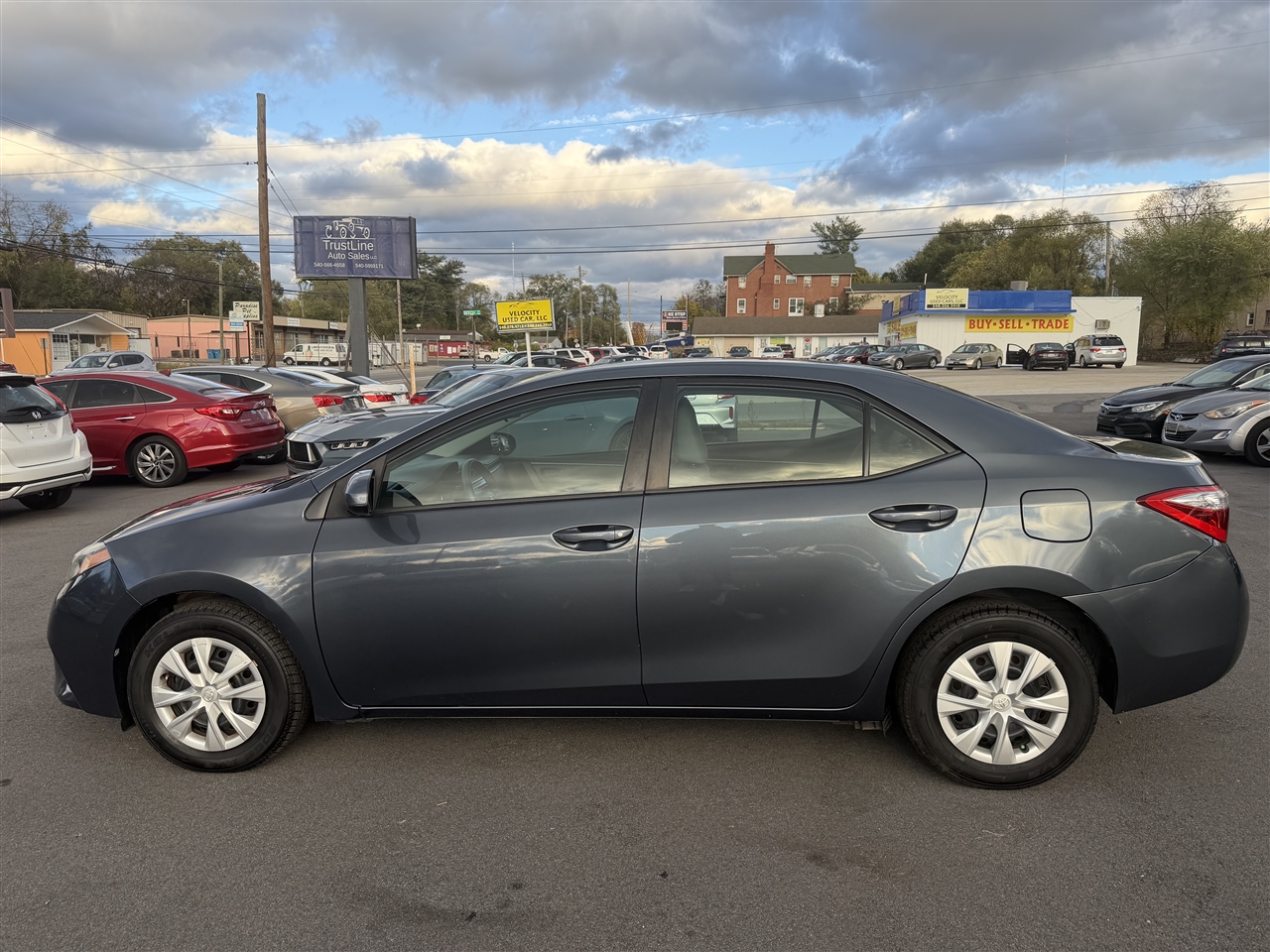 Toyota Corolla L 4-Speed AT 2015