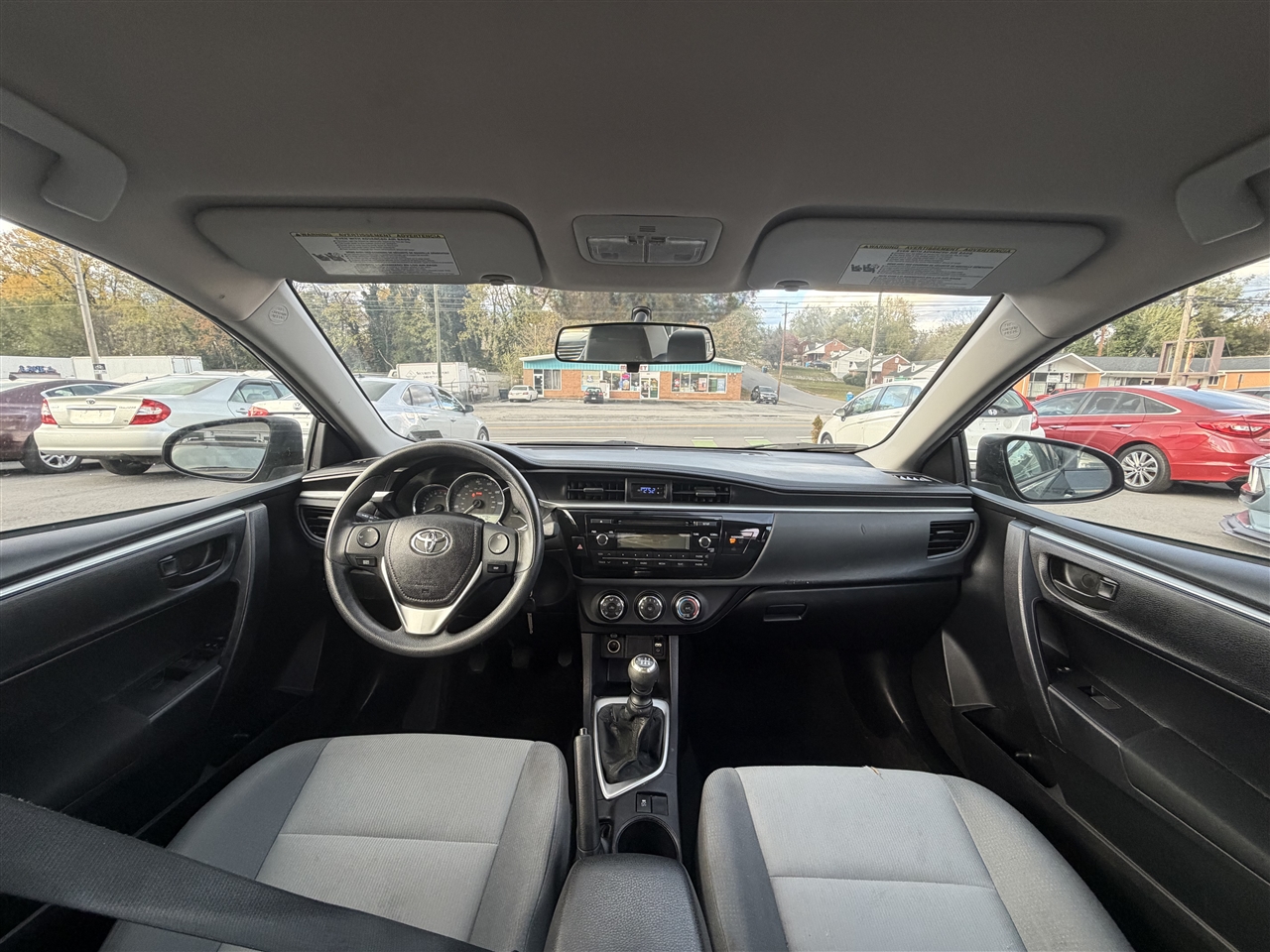 Toyota Corolla L 4-Speed AT 2015