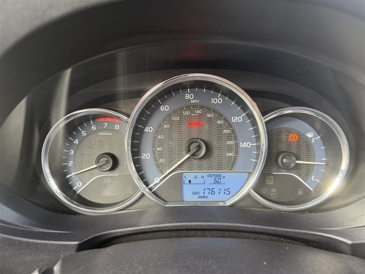 Toyota Corolla L 4-Speed AT 2015