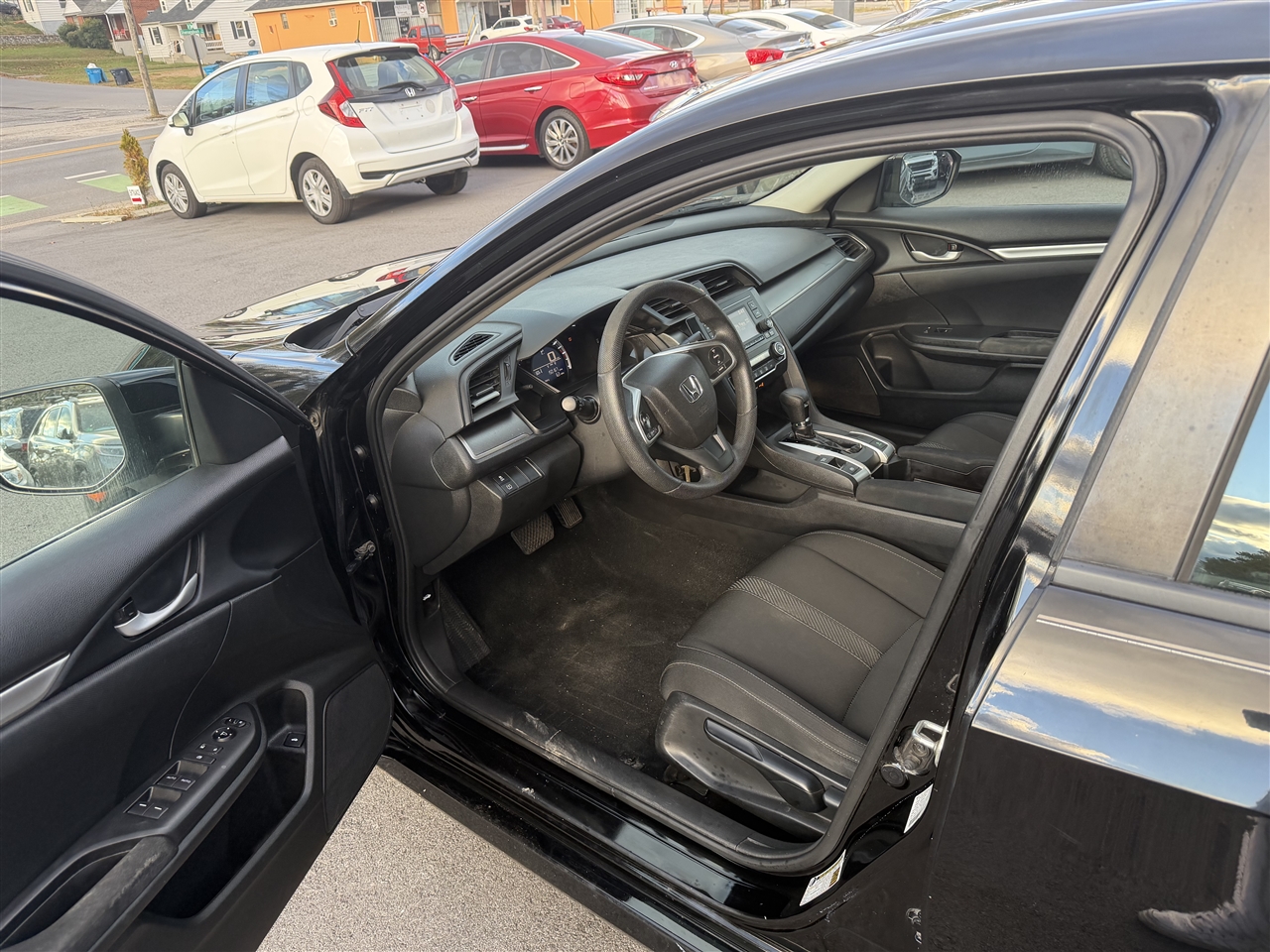 Honda Civic LX Sedan CVT 2018