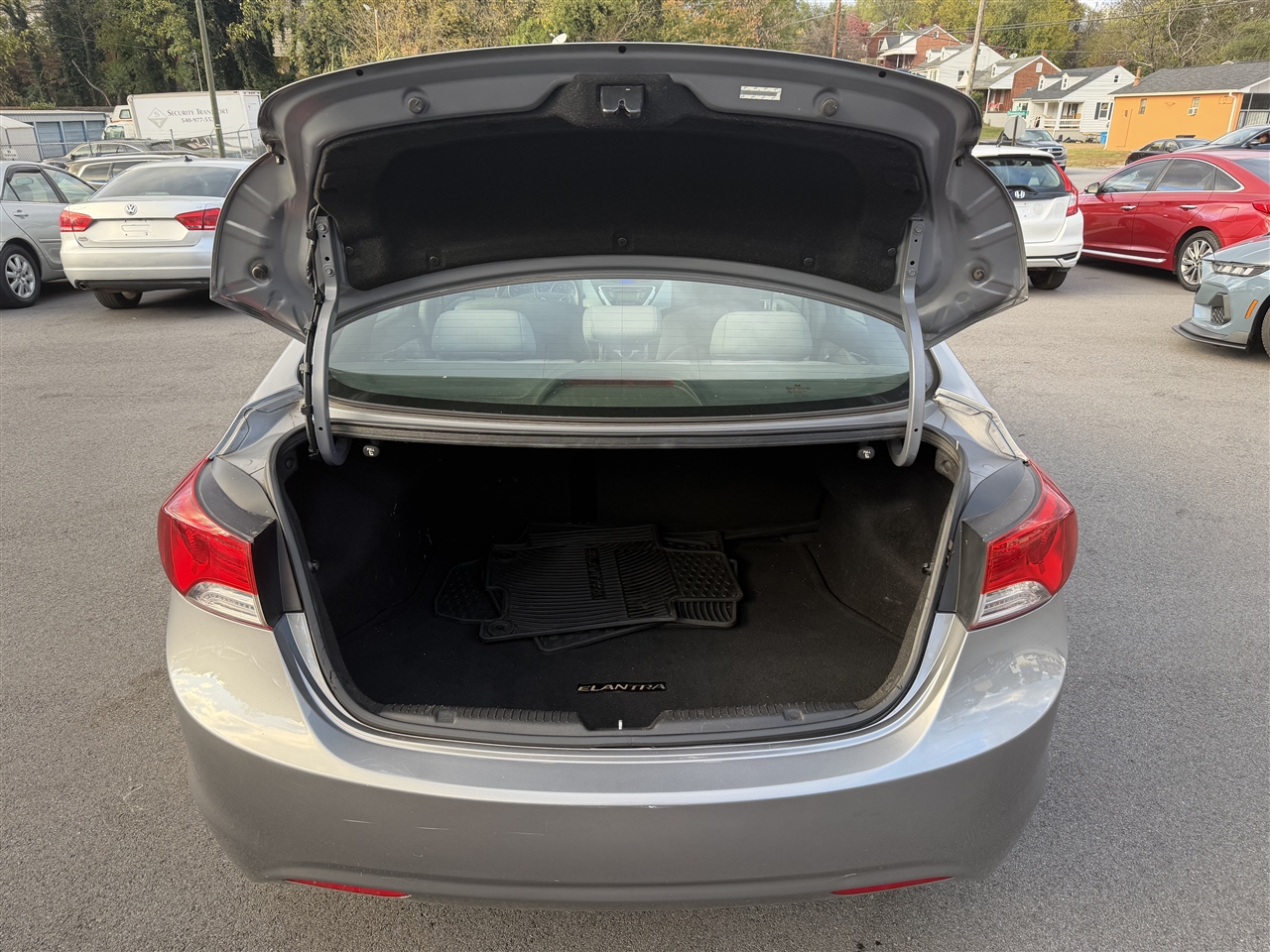 Hyundai Elantra GLS A/T 2012