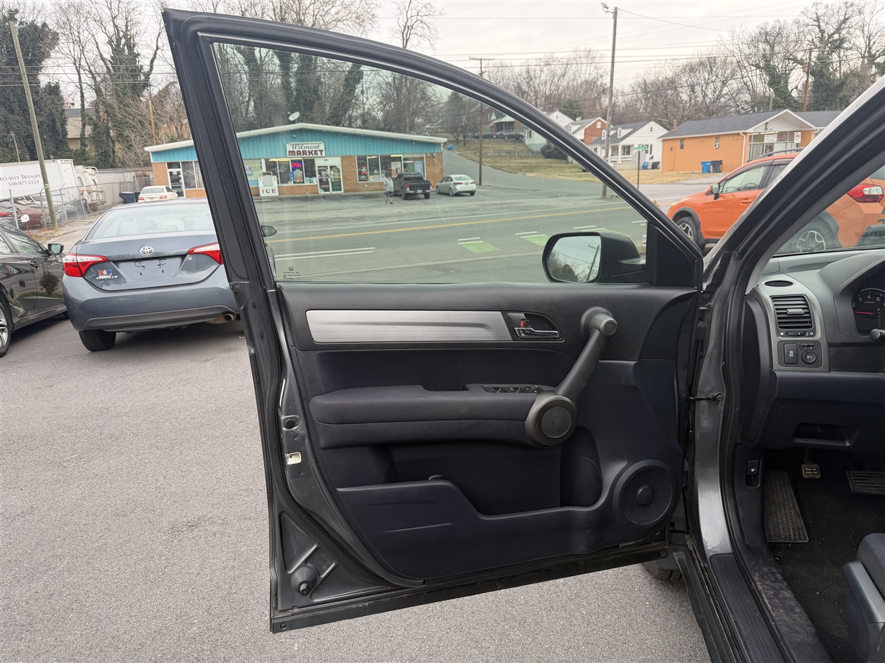 Honda CR-V LX 2WD 5-Speed AT 2011