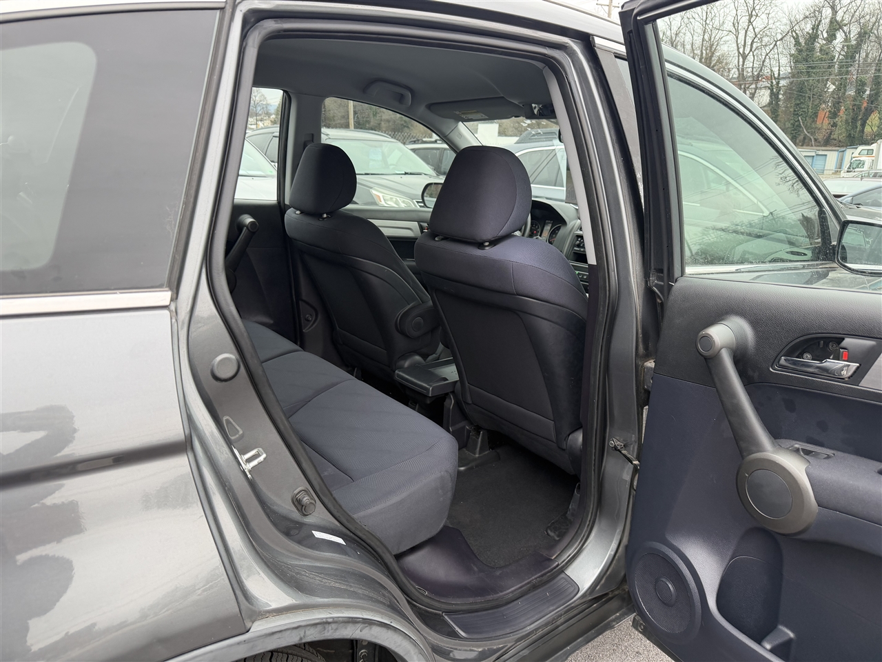 Honda CR-V LX 2WD 5-Speed AT 2011