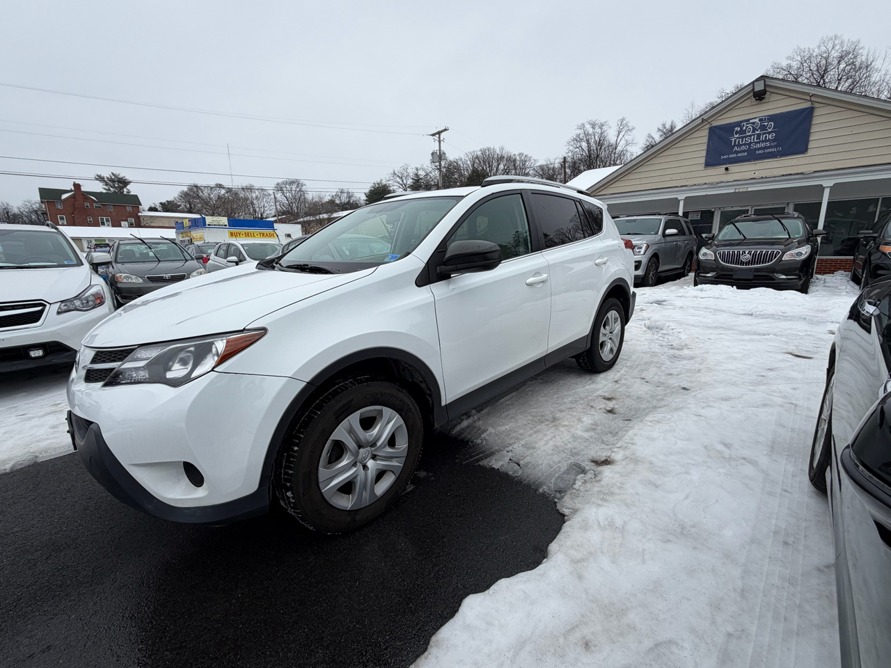 Toyota RAV4 AWD 4dr LE (Natl) 2013
