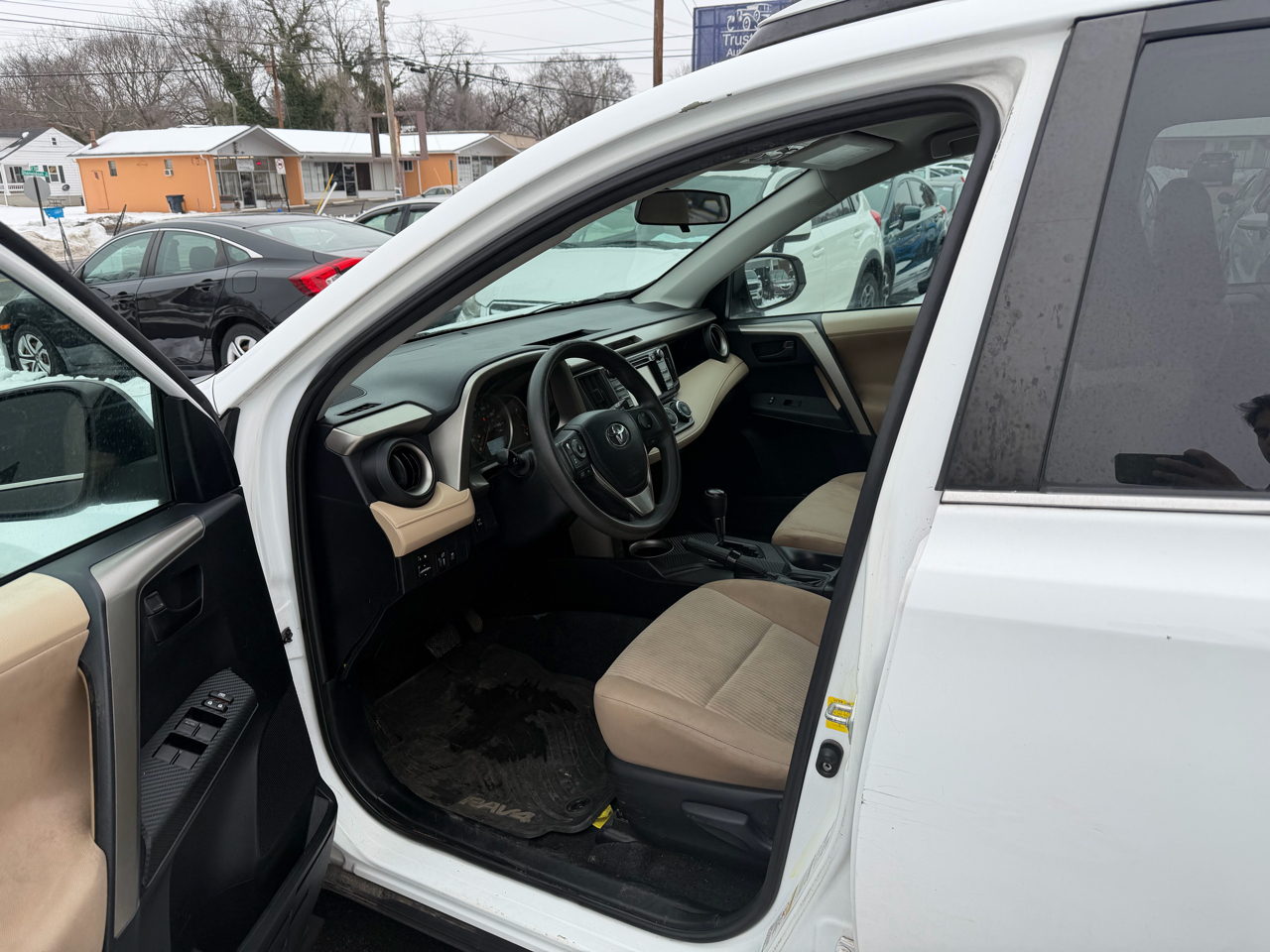 Toyota RAV4 AWD 4dr LE (Natl) 2013