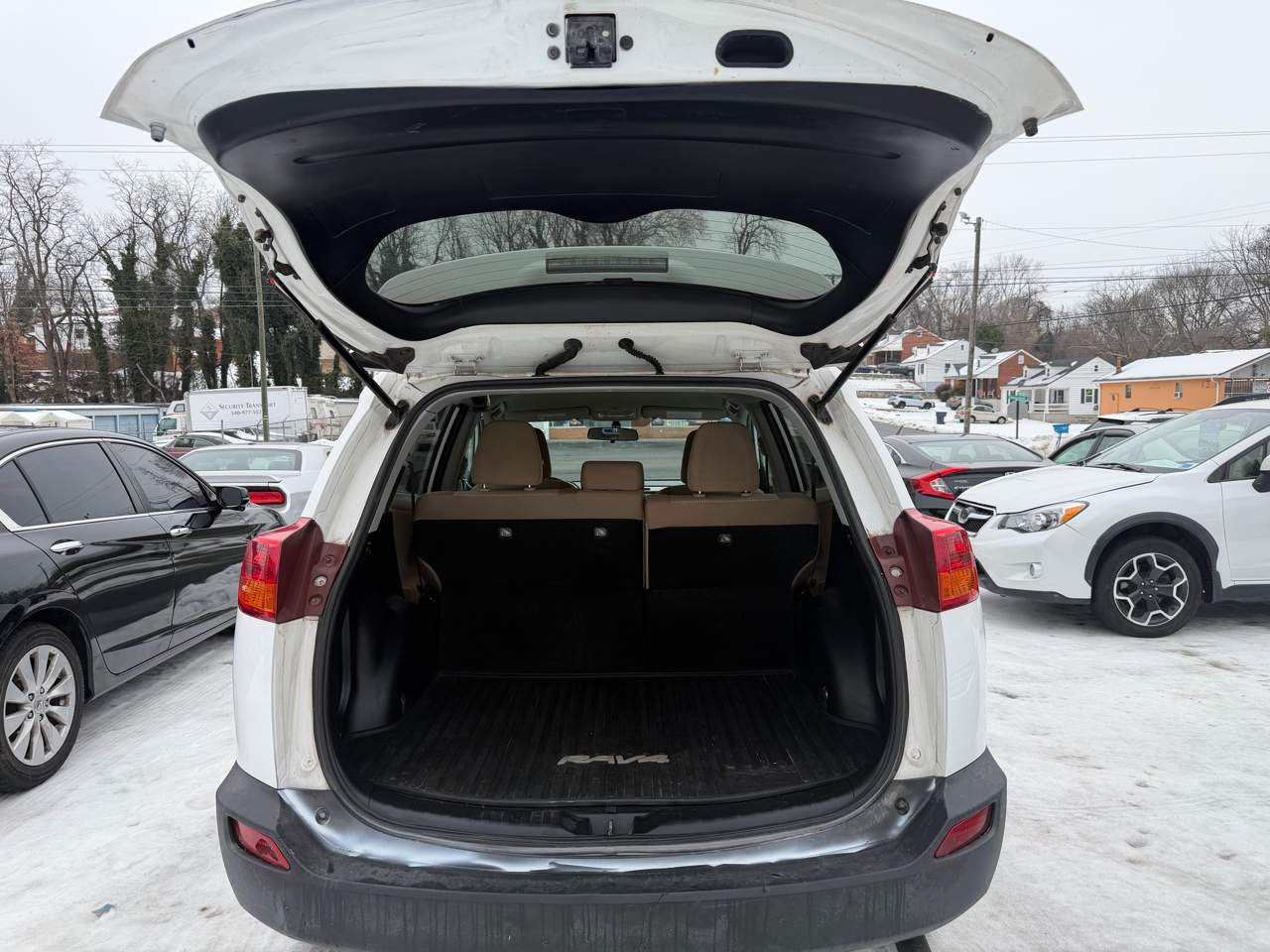 Toyota RAV4 AWD 4dr LE (Natl) 2013