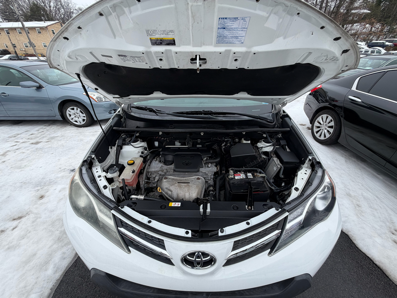 Toyota RAV4 AWD 4dr LE (Natl) 2013