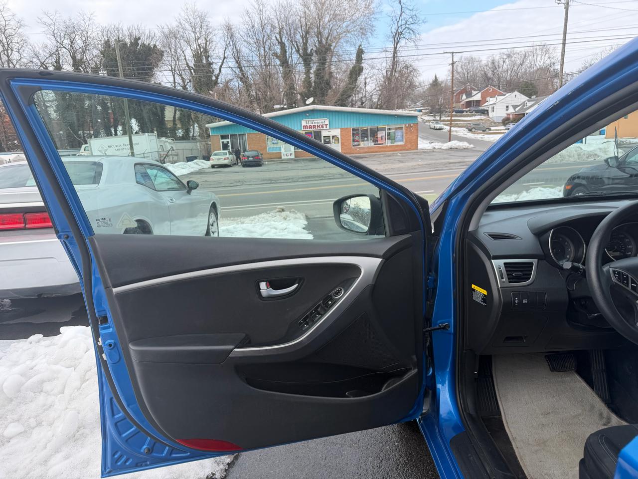 Hyundai Elantra GT A/T 2017