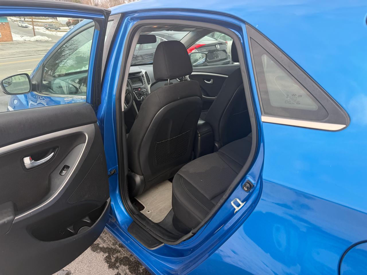 Hyundai Elantra GT A/T 2017