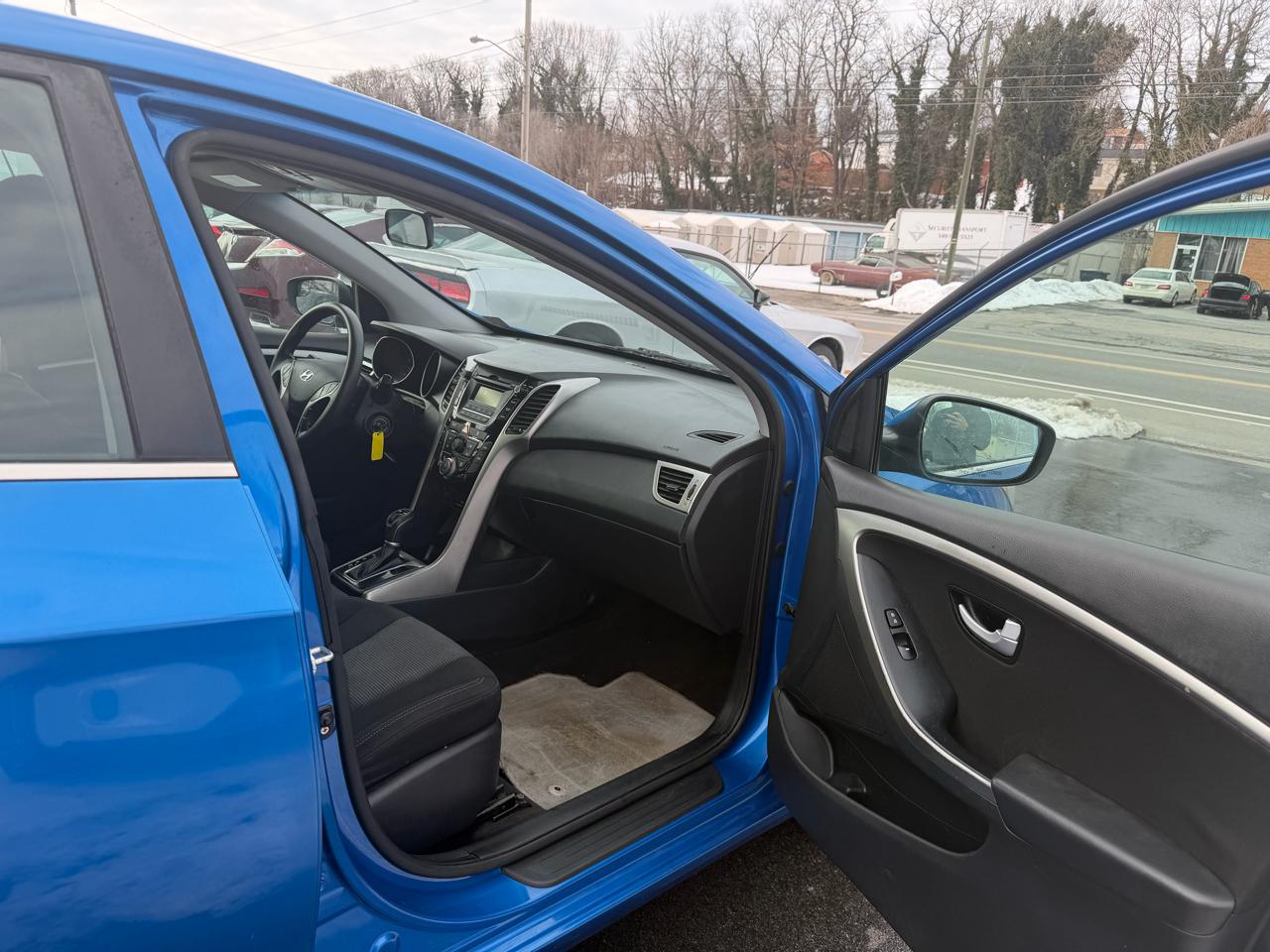 Hyundai Elantra GT A/T 2017