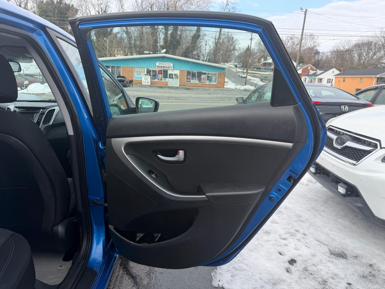 Hyundai Elantra GT A/T 2017