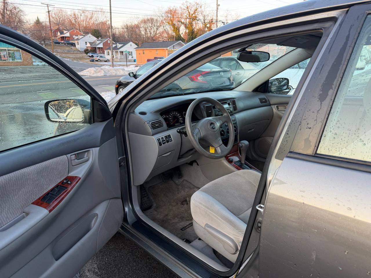 Toyota Corolla 4dr Sdn Auto LE (Natl) 2007