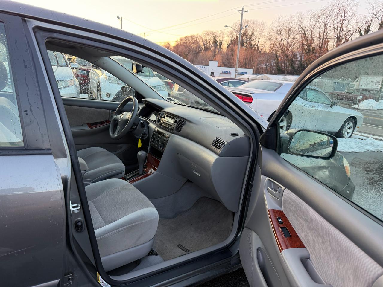 Toyota Corolla 4dr Sdn Auto LE (Natl) 2007