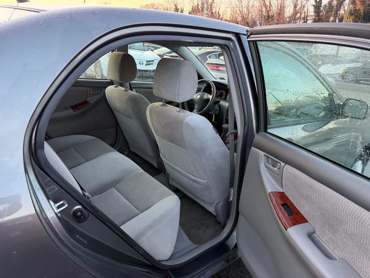 Toyota Corolla 4dr Sdn Auto LE (Natl) 2007