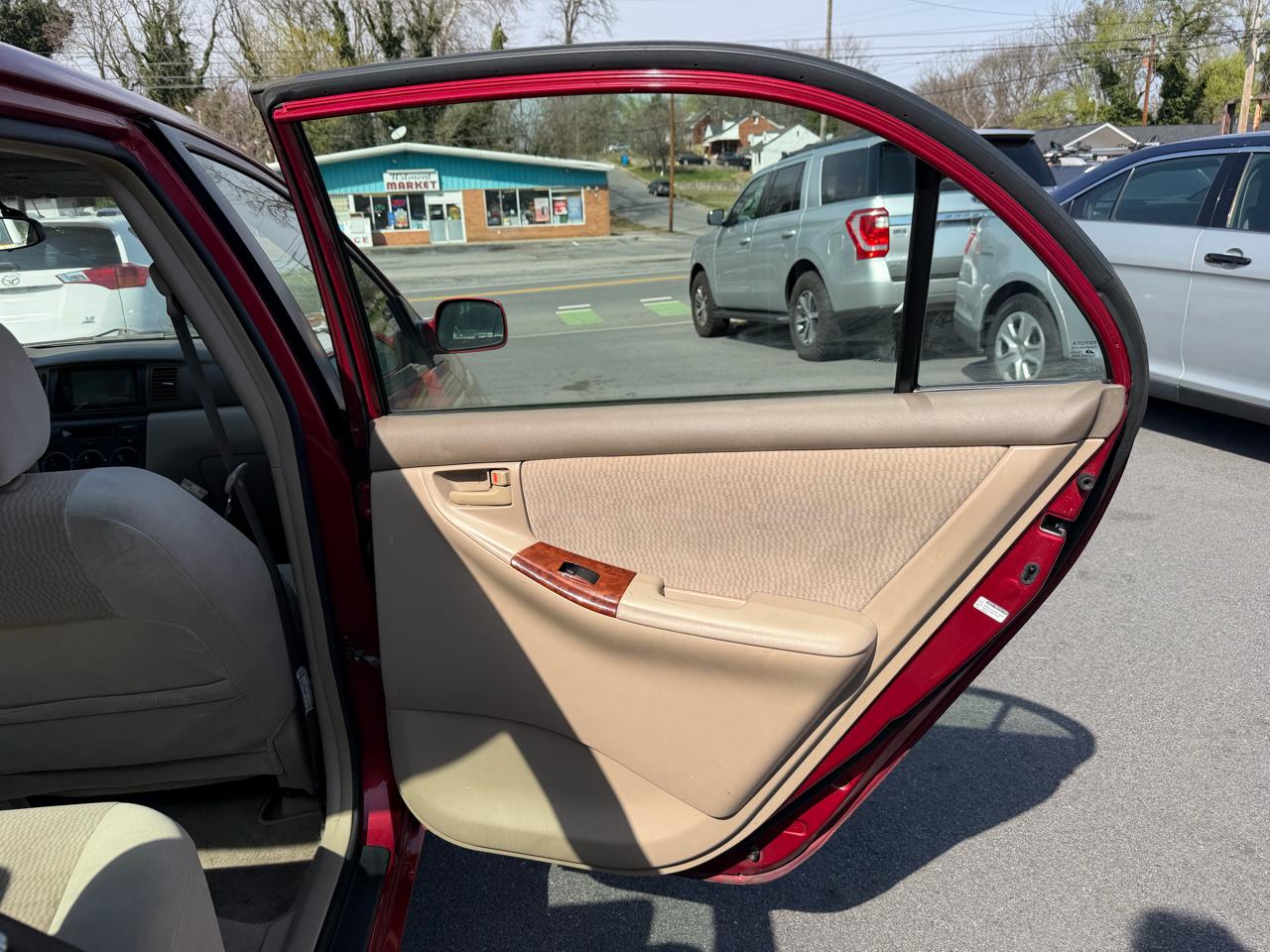 Toyota Corolla 4dr Sdn Auto LE (Natl) 2008