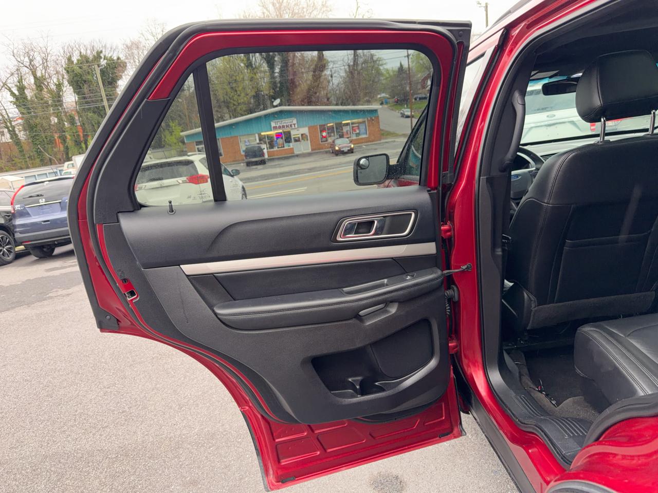 Ford Explorer 4dr XLT 2016