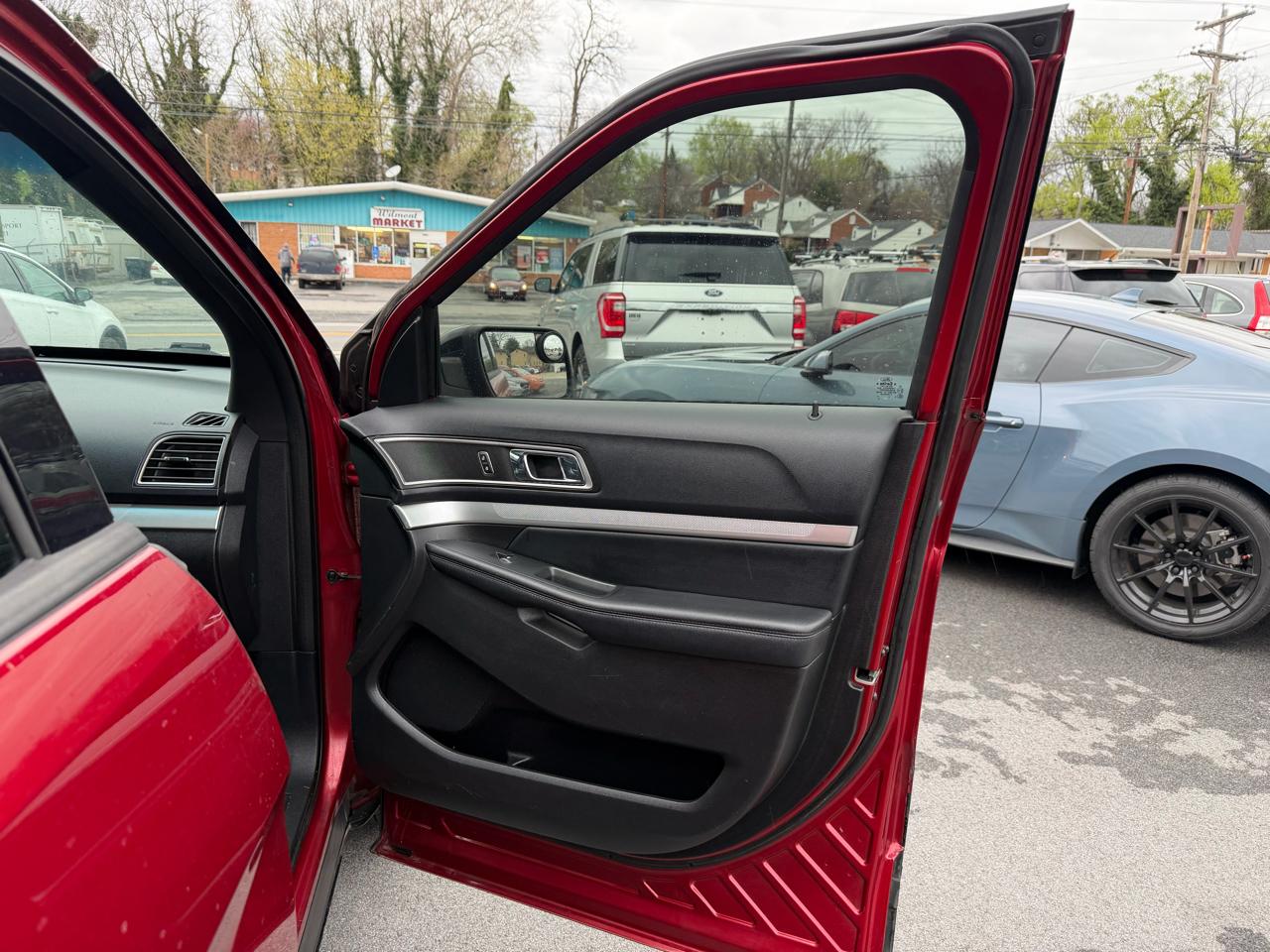 Ford Explorer 4dr XLT 2016