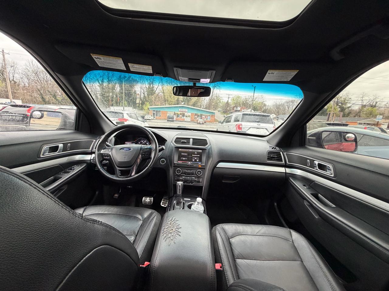 Ford Explorer 4dr XLT 2016