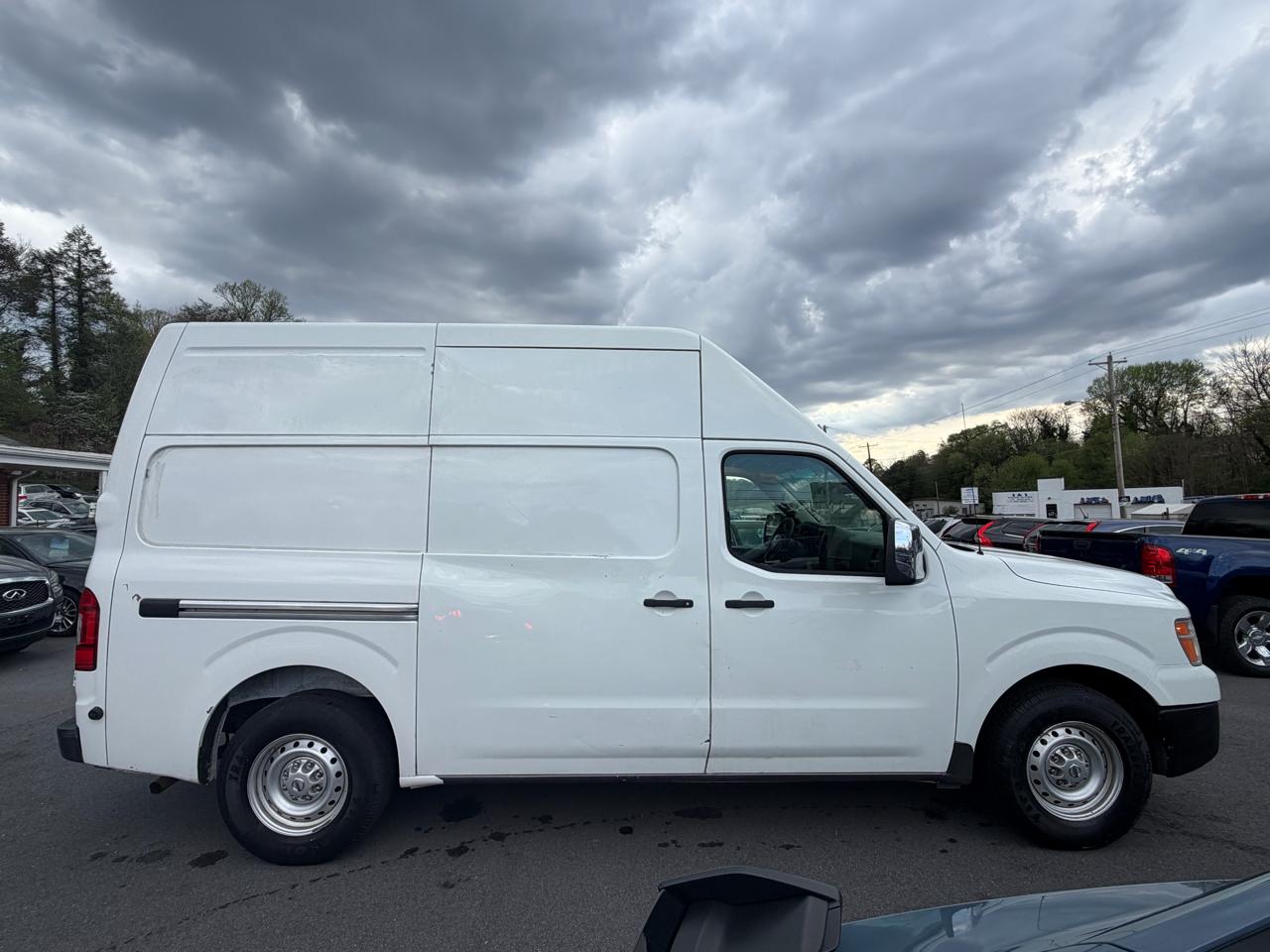 Nissan NV 2500 HD  2016