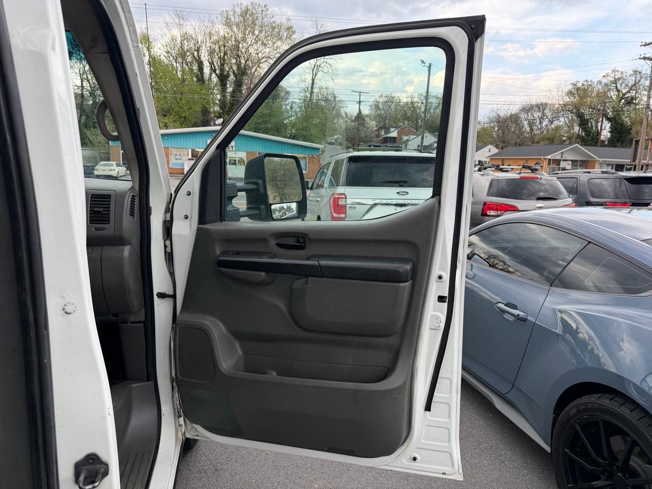 Nissan NV 2500 HD  2016