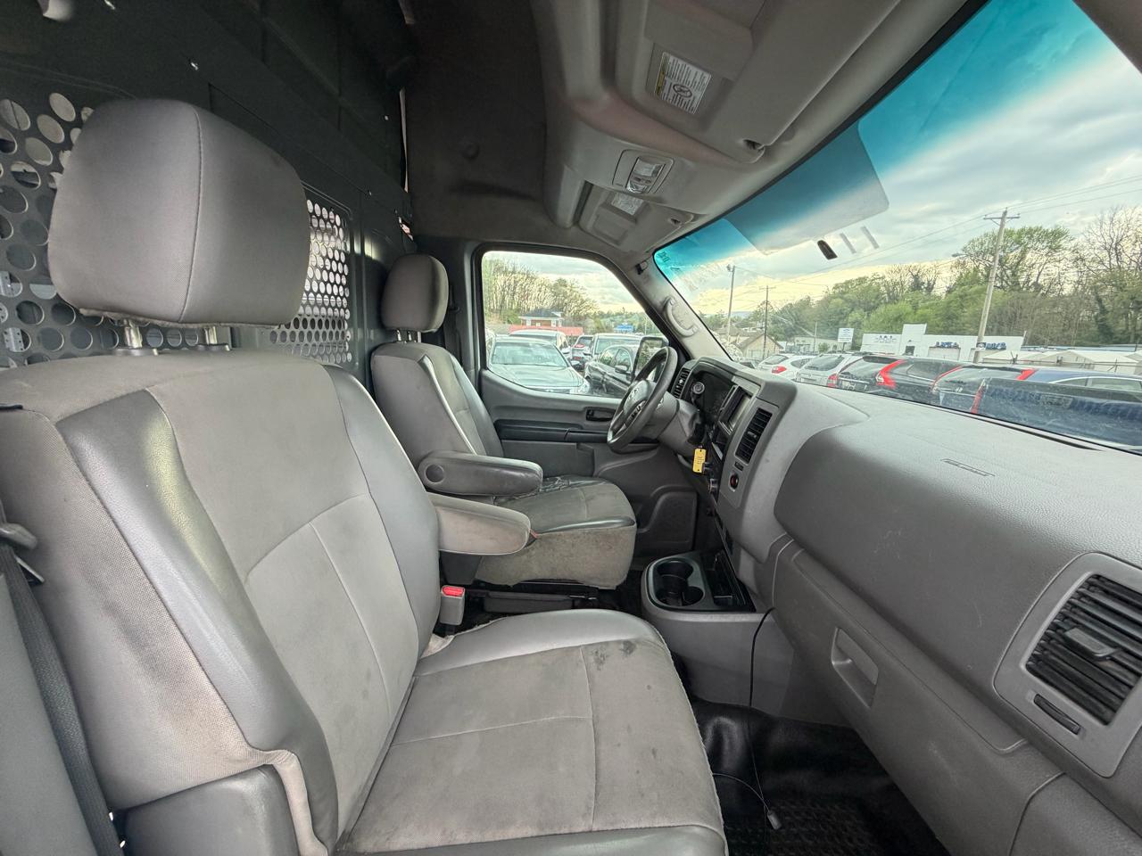 Nissan NV 2500 HD  2016