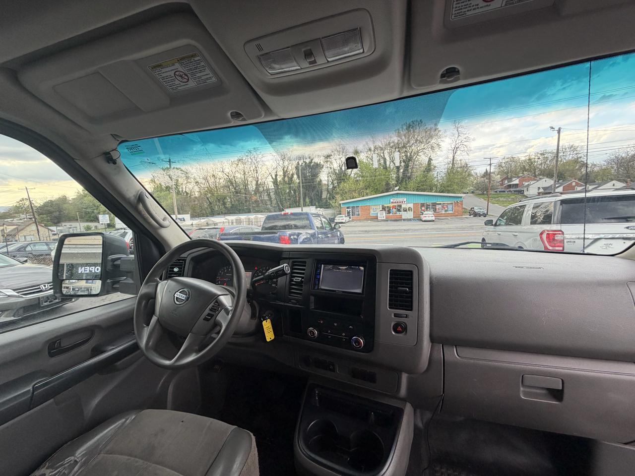 Nissan NV 2500 HD  2016