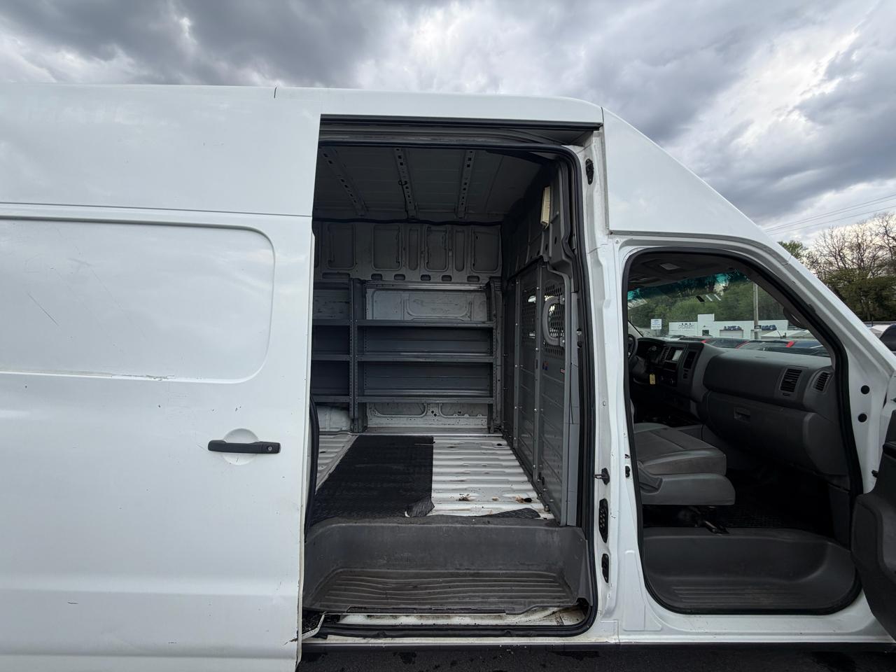 Nissan NV 2500 HD  2016