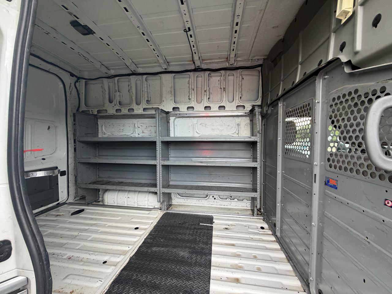 Nissan NV 2500 HD  2016