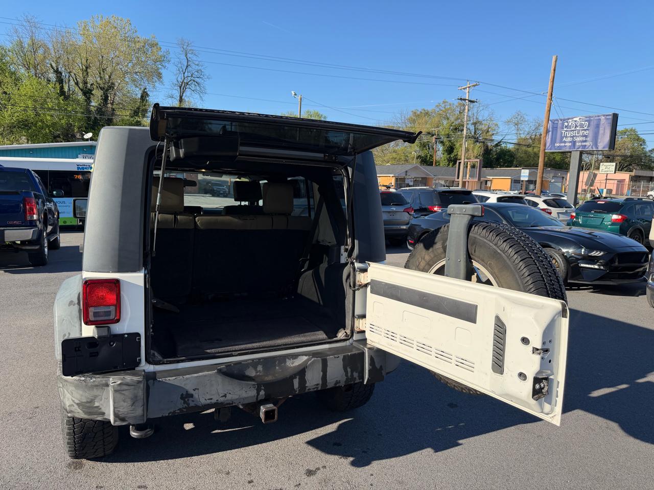 Jeep Wrangler 4WD 4dr Unlimited X 2009