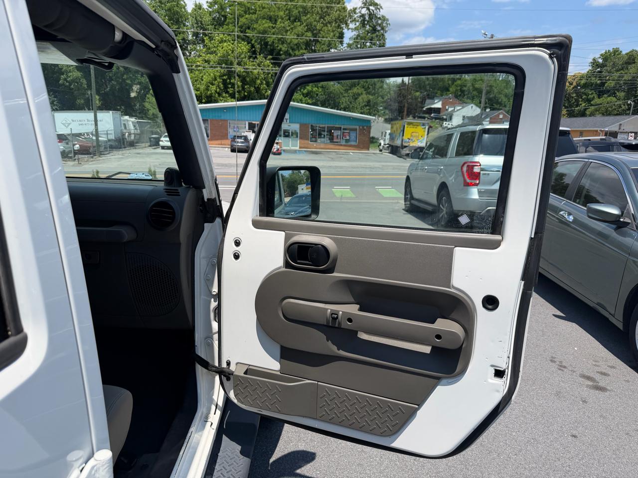 Jeep Wrangler 4WD 4dr Unlimited X 2009