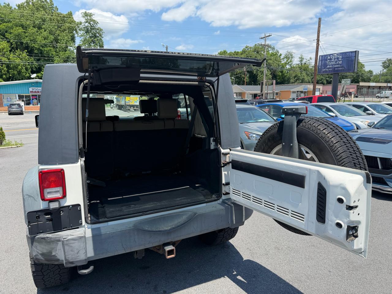 Jeep Wrangler 4WD 4dr Unlimited X 2009